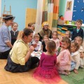29 декабря две семьи с маленькими детками были там на новогодней встрече с Дедом Морозом